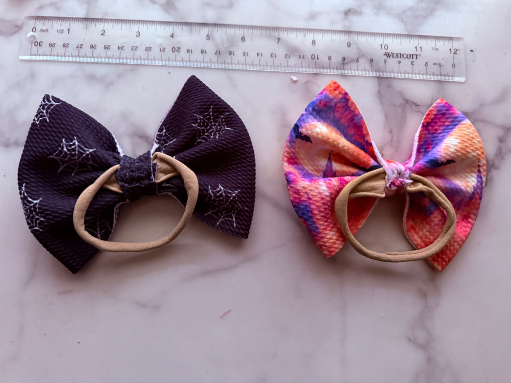 Halloween bows 2pc