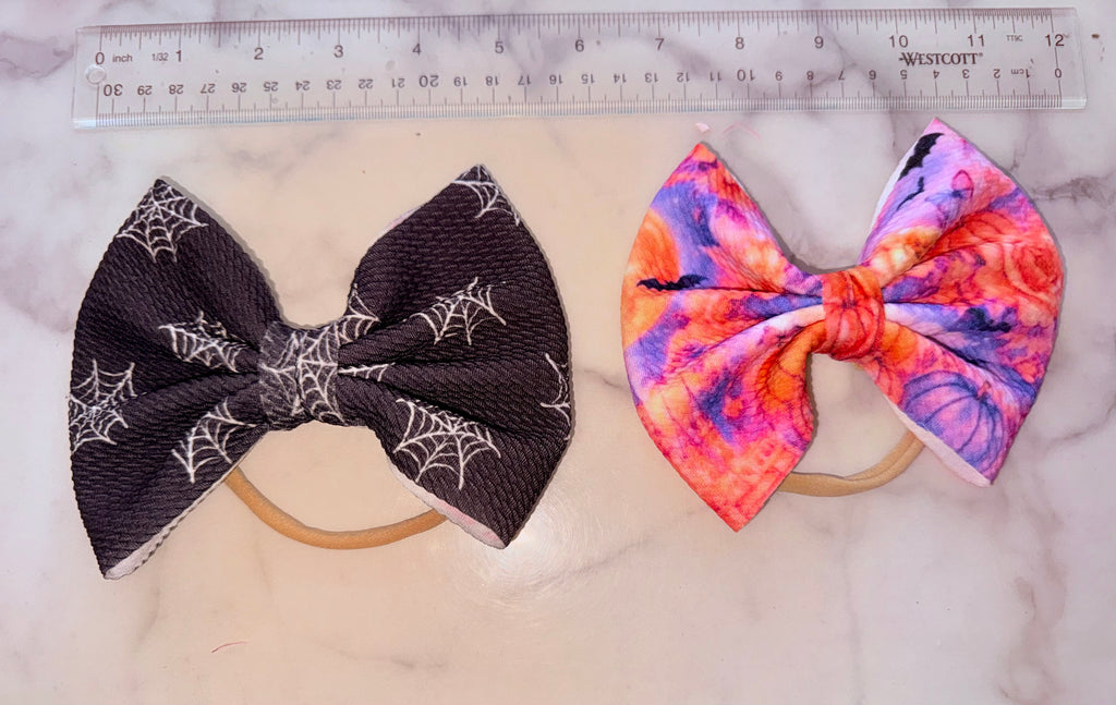 Halloween bows 2pc
